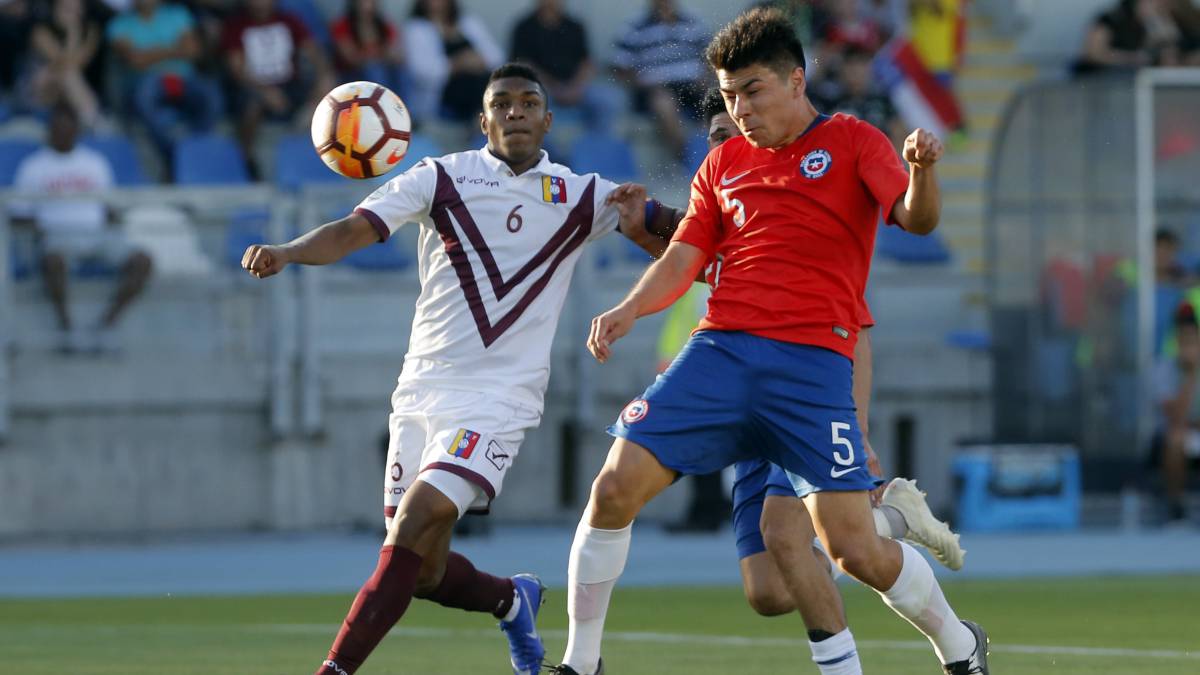 Chile 1 - 2 Venezuela: la Roja se hunde