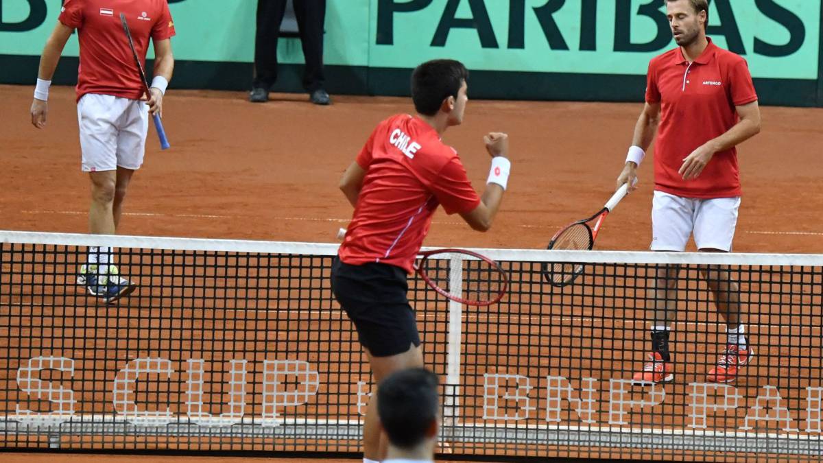 Podlipnik/Barrios-Marach/Melzer (4-6, 6-2, 5-7): Chile no pudo