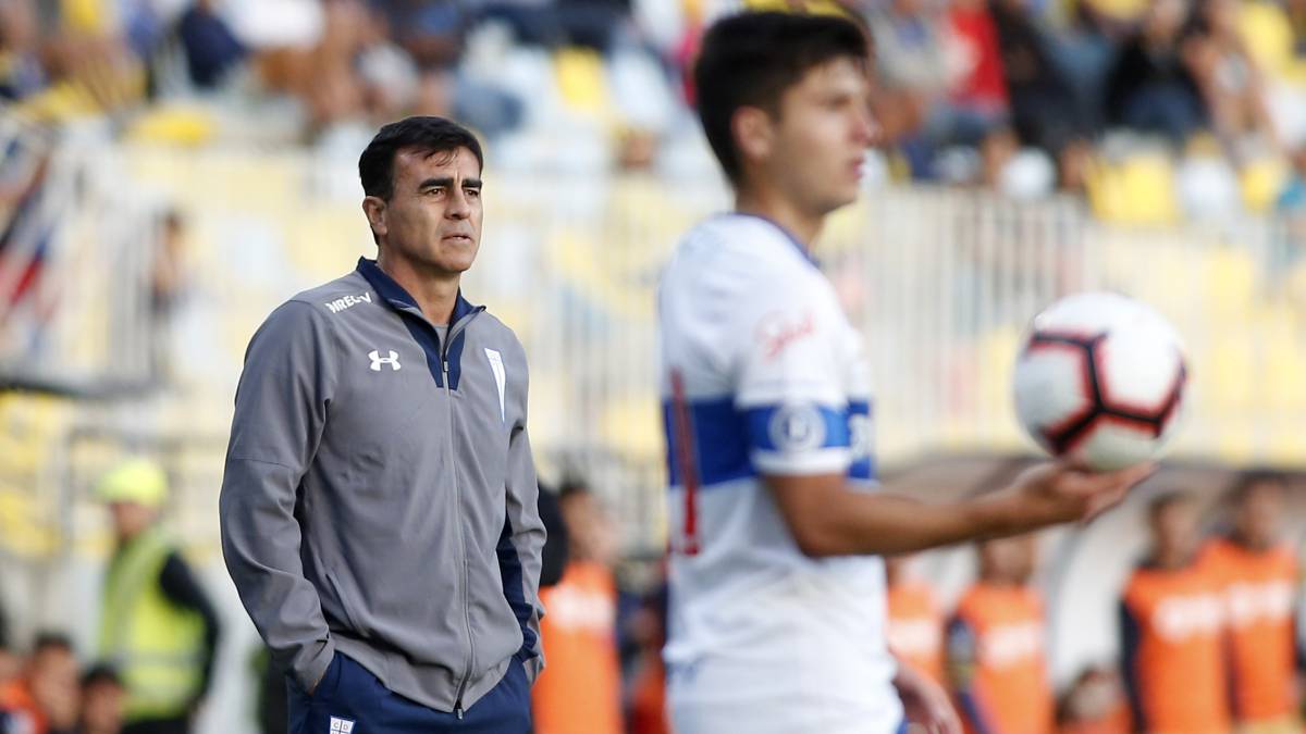 Quinteros espera tres refuerzos más para cerrar el plantel