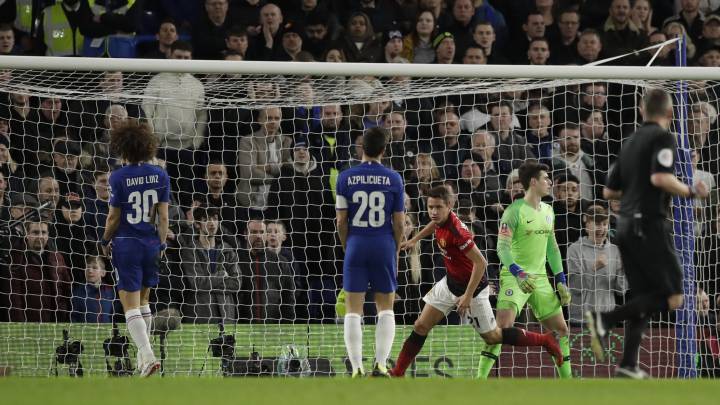Chelsea 0 - Manchester United 2: Alexis avanza en la FA Cup