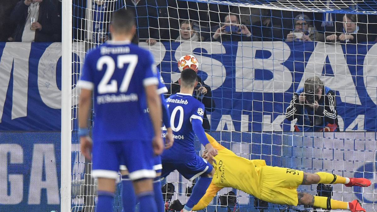 Schalke 2 - Manchester City 3: El City remonta sobre el final