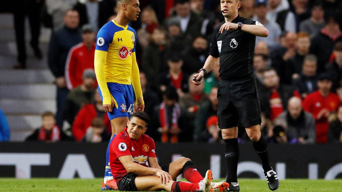 M. United 3 - 2 Southampton: Alexis abandonó lesionado