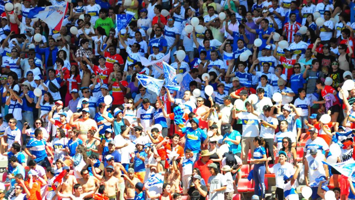 Católica finaliza su venta de abonos con récord histórico