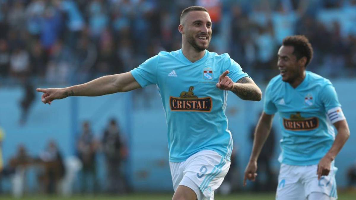 El campeón peruano llega a Chile con varios viejos conocidos