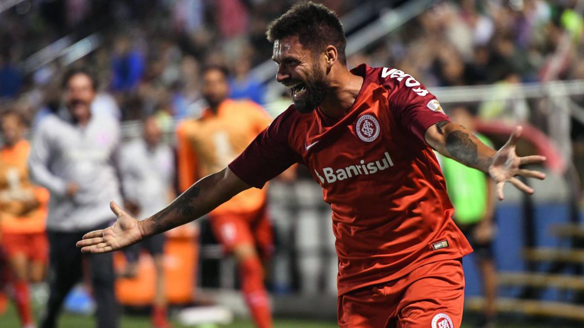 El tanto de Sobis que amargó a Palestino y Basay en San Carlos