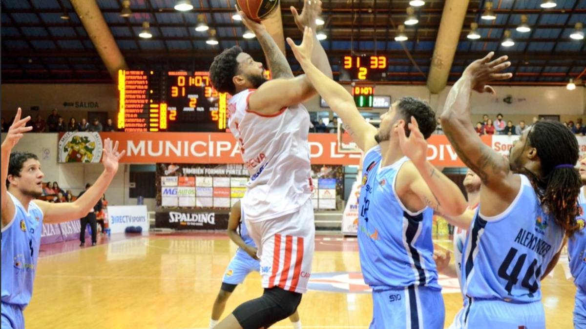 Valdivia iguala la serie con contundente triunfo ante Ancud