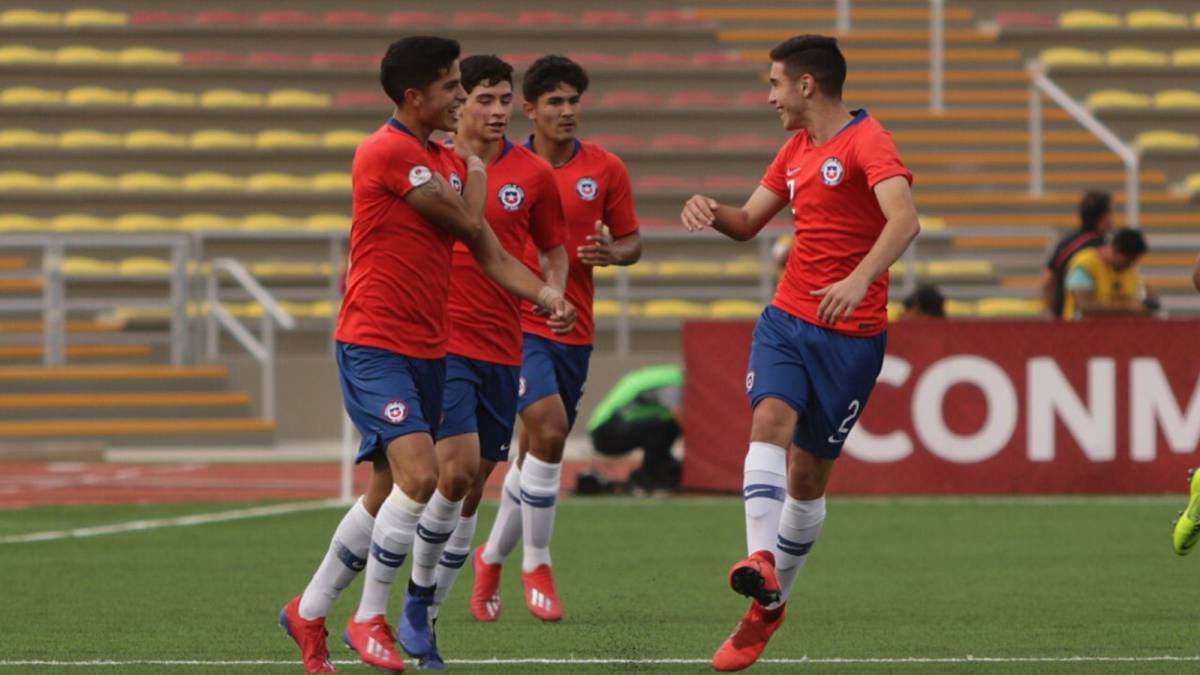 La Roja Sub 17 manejó de buena forma el partido, sin desesperarse, y consiguió un triunfo contundente con las anotaciones de González, Tati y Bernal.