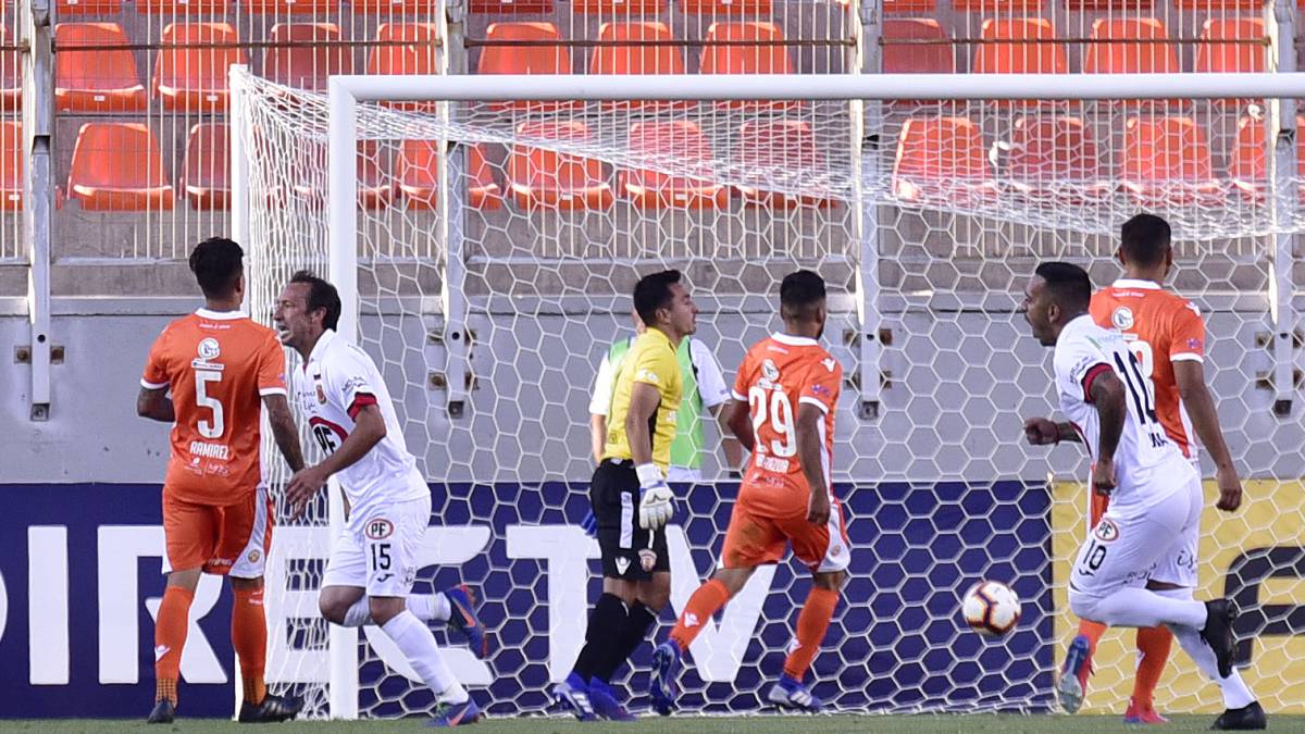 Cobreloa anota pero no aguanta: la vulnerable defensa loína