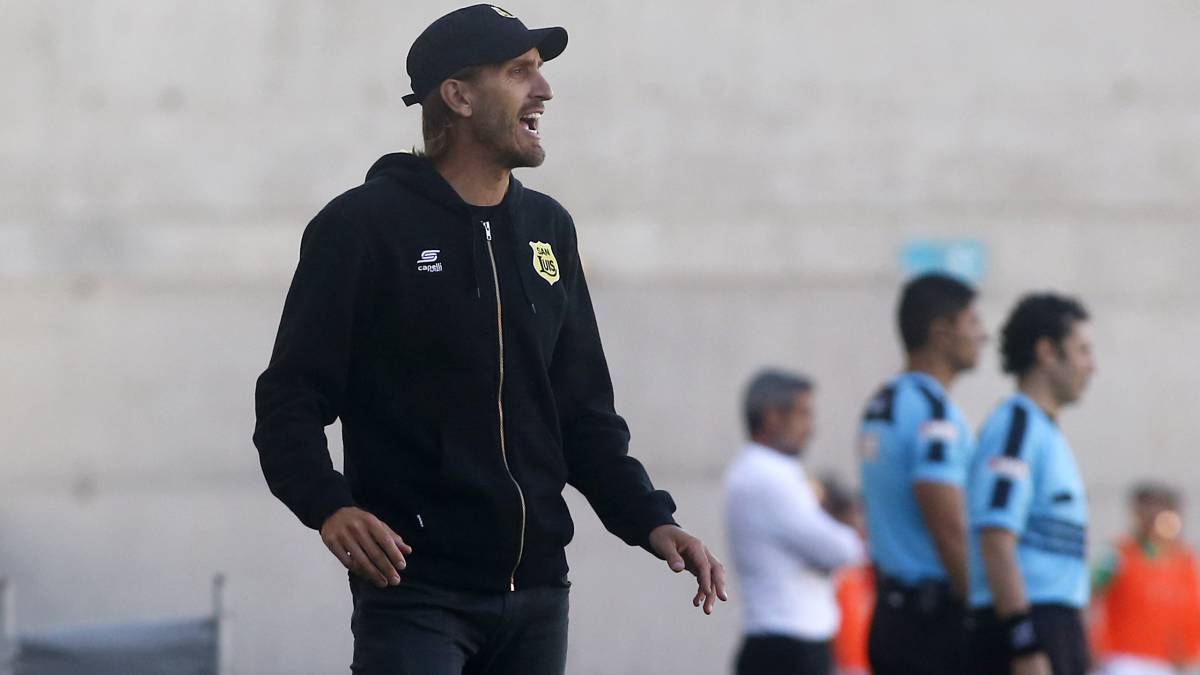 Nicolás Frutos dejó de ser el DT de San Luis de Quillota