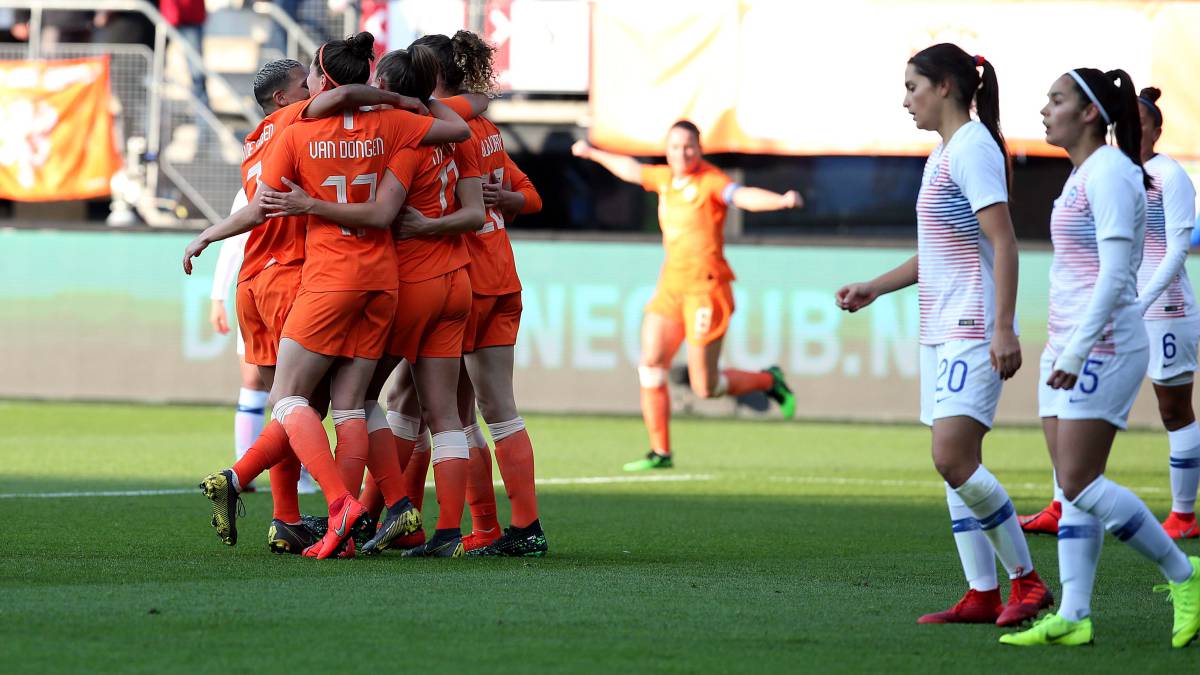 Holanda goleó 7-0 a Chile