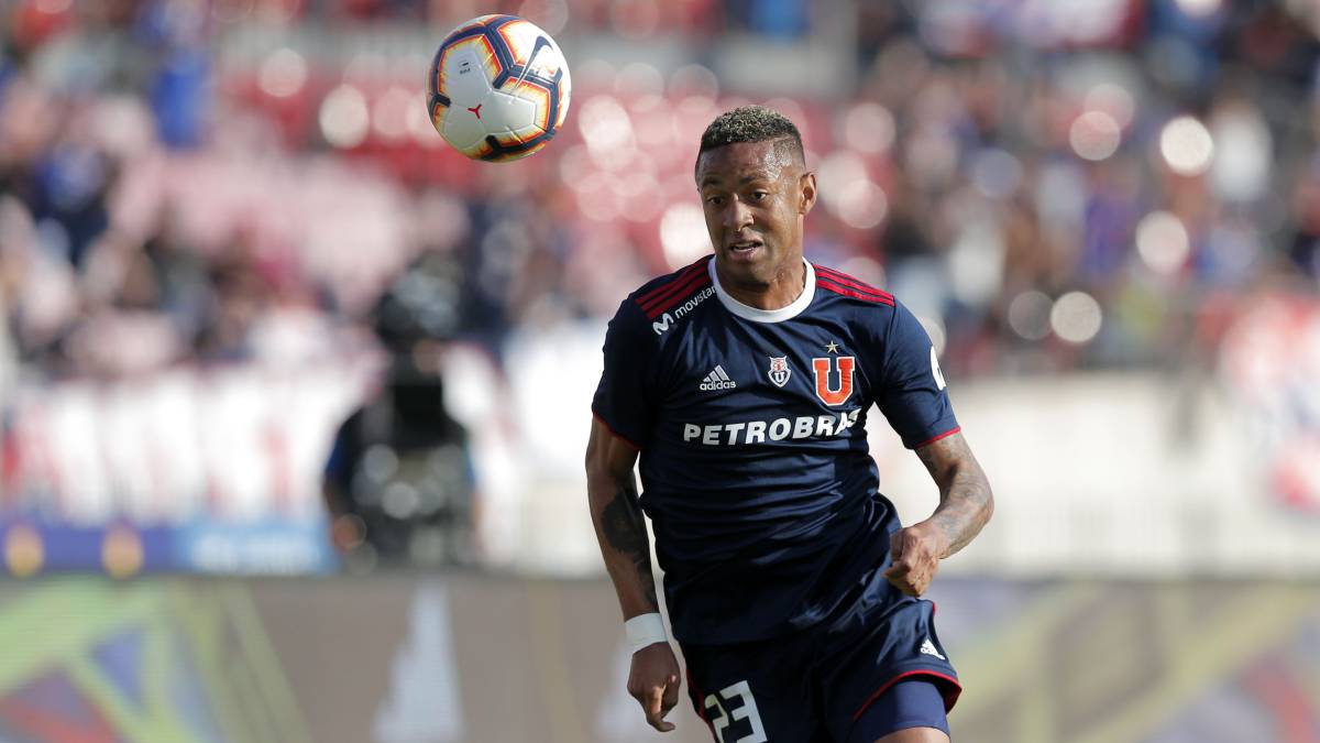 El delantero panameño de Universidad de Chile se refirió a la falta de gol que exhibe el ataque azul en la presente temporada, y también analizó el próximo clásico ante la UC.