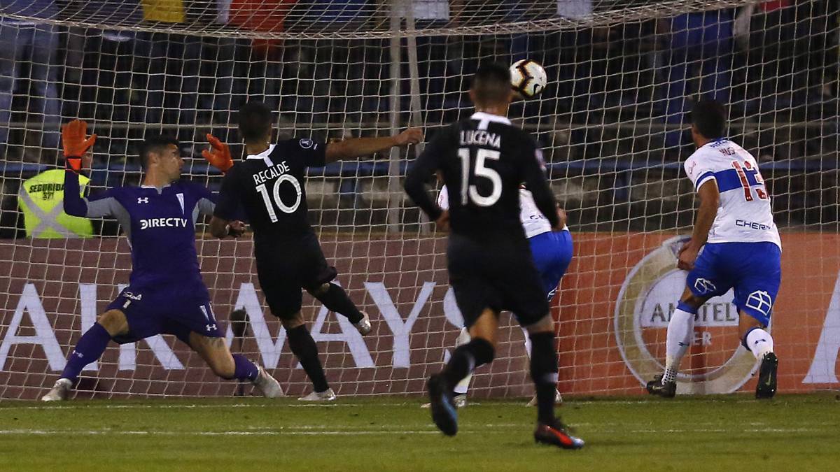 Universidad Católica dominó gran parte de la primera parte, pero al final se quedó sin premio. La experiencia de Cardozo fue vital.
