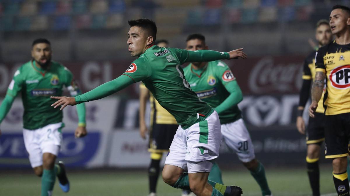 Audax derrota a Coquimbo y escapa del fondo de la tabla