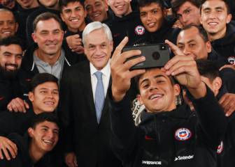 Piñera compartió con la Roja Sub 17 en La Moneda