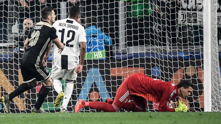 La increíble atajada de Szczesny en el Juventus-Ajax
