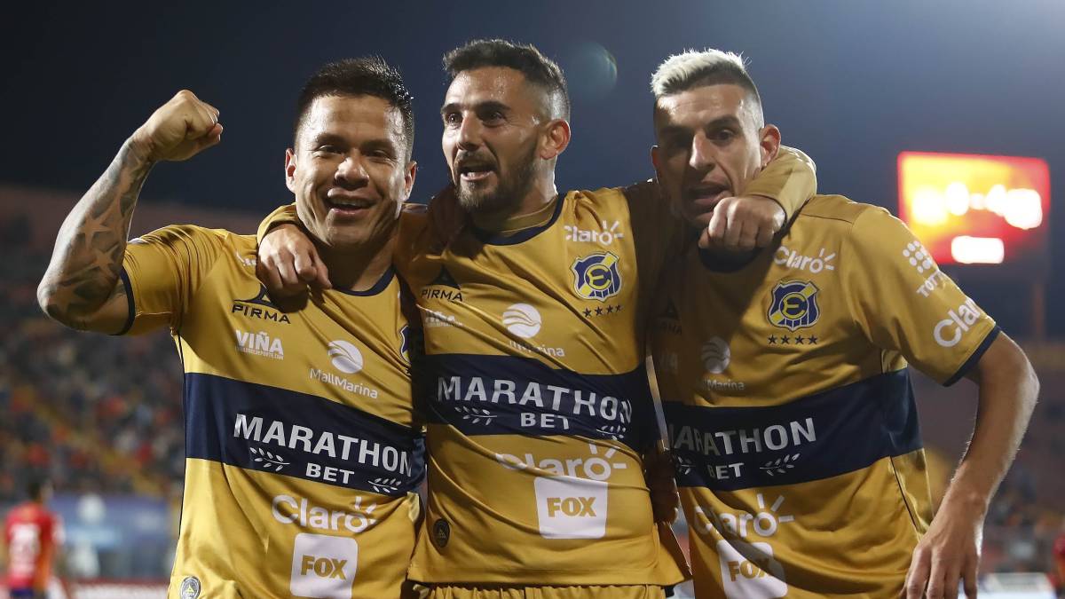 Los hispanos tenían la oportunidad de quedar a un punto de la UC, pero los ruleteros se hicieron fuertes y liquidaron por 4-0 con tres goles de Álvaro Ramos.