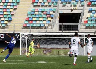 El renacer de Briceño: golazo de mitad de cancha y figura