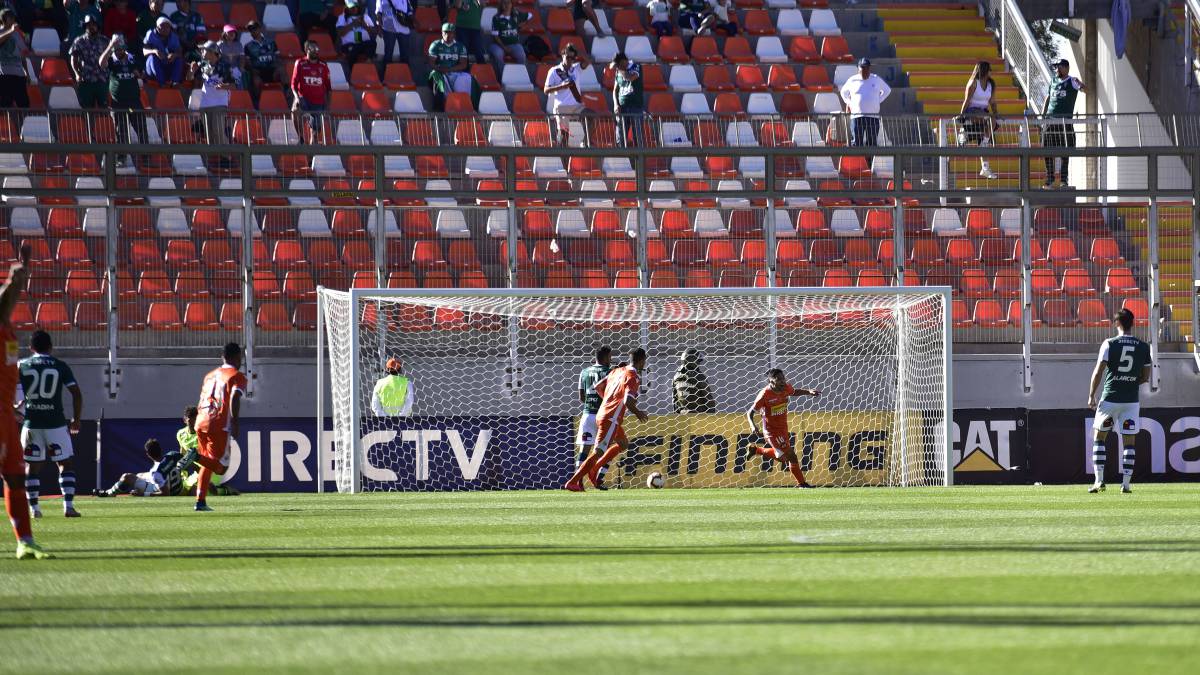 Sigue en vivo y en directo online Cobreloa y Santiago Wanderers, que se juega hoy, domingo 28 de abril, y es válido por la décima fecha de la Primera B 2019