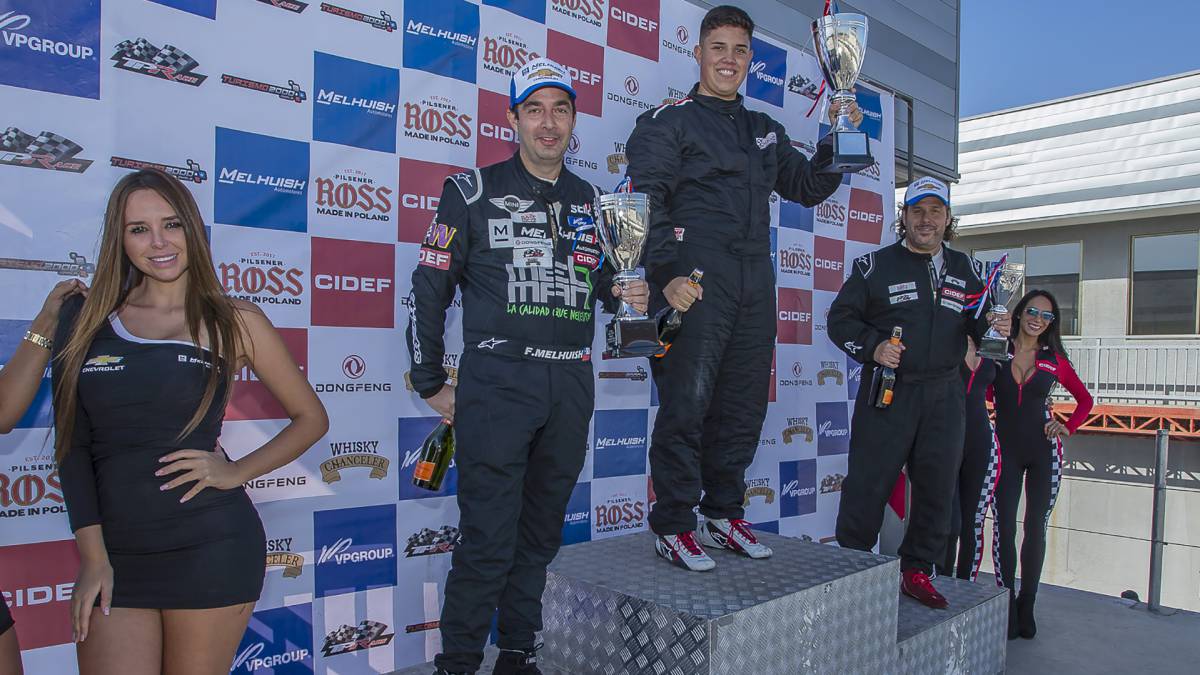 'Pipe' Ruiz y Nicolás Barbagelata ganan la tercera fecha de la TP Race y Turismo 2000