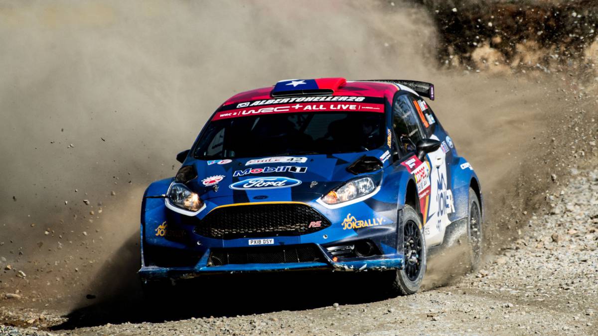 El menor de los hermanos lidera la general con su Ford Fiesta de Joker, pero el japonés le descontó tiempo y se acerca. Martínez reenganchó y presiona por la etapa.
