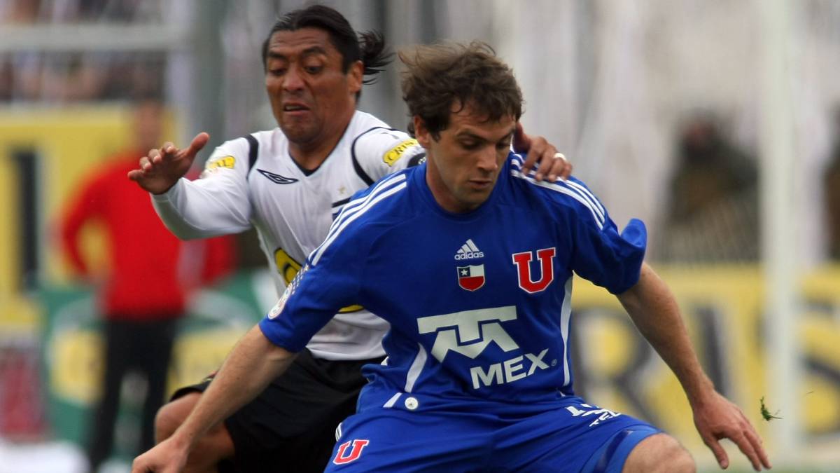 José Basualdo dirigió a U. de Chile en 2009 con Walter Montillo en el plantel azul. Recordó los valores del volante dentro y fuera de la cancha.