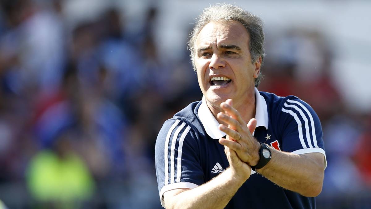 "No sería justo habiendo un colega en el puesto", indicó el ex entrenador azul. "Me encantaría volver en algún momento, agregó quien también comentó la crisis que vive el club.