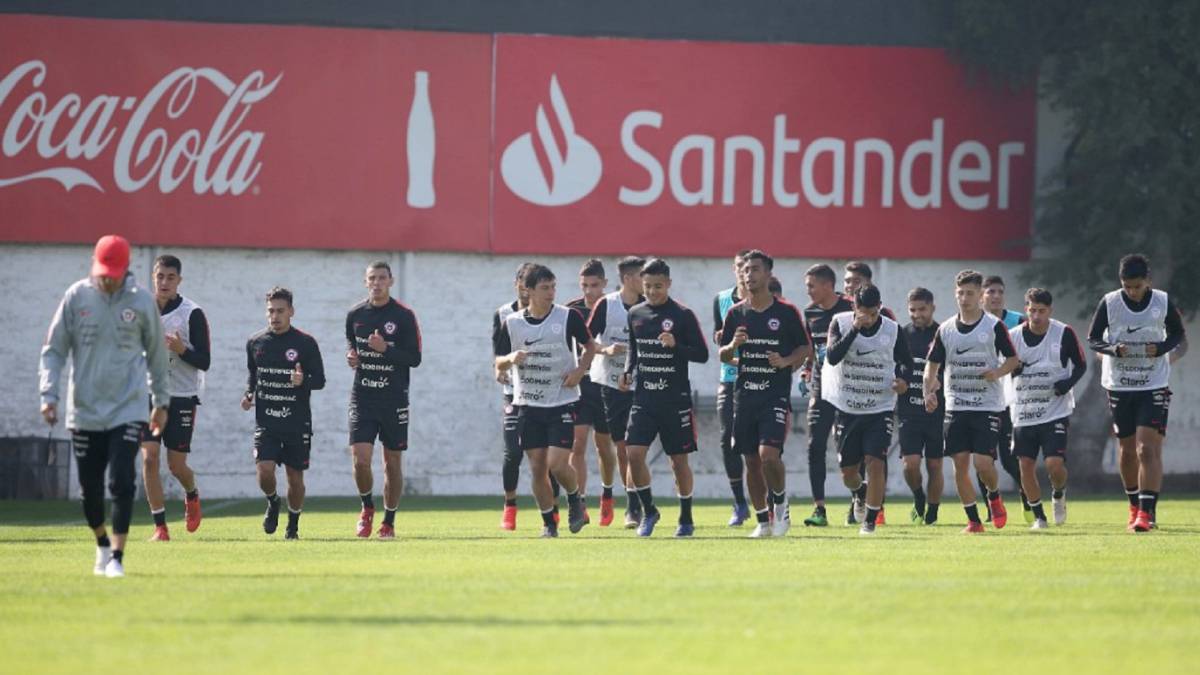 El cuerpo técnico de la selección chilena oficializó la lista de citados para el último microciclo previo al torneo que disputará la Sub 23 en Francia.