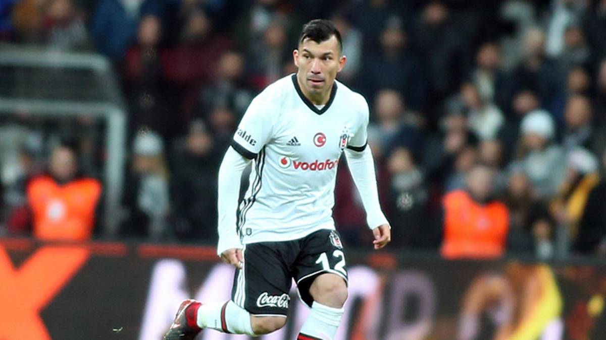 Gary Medel estuvo los primeros 45 minutos en cancha en el duelo donde el Besiktas cayó por 2 goles a 1 como visitante ante el Trabzonspor.