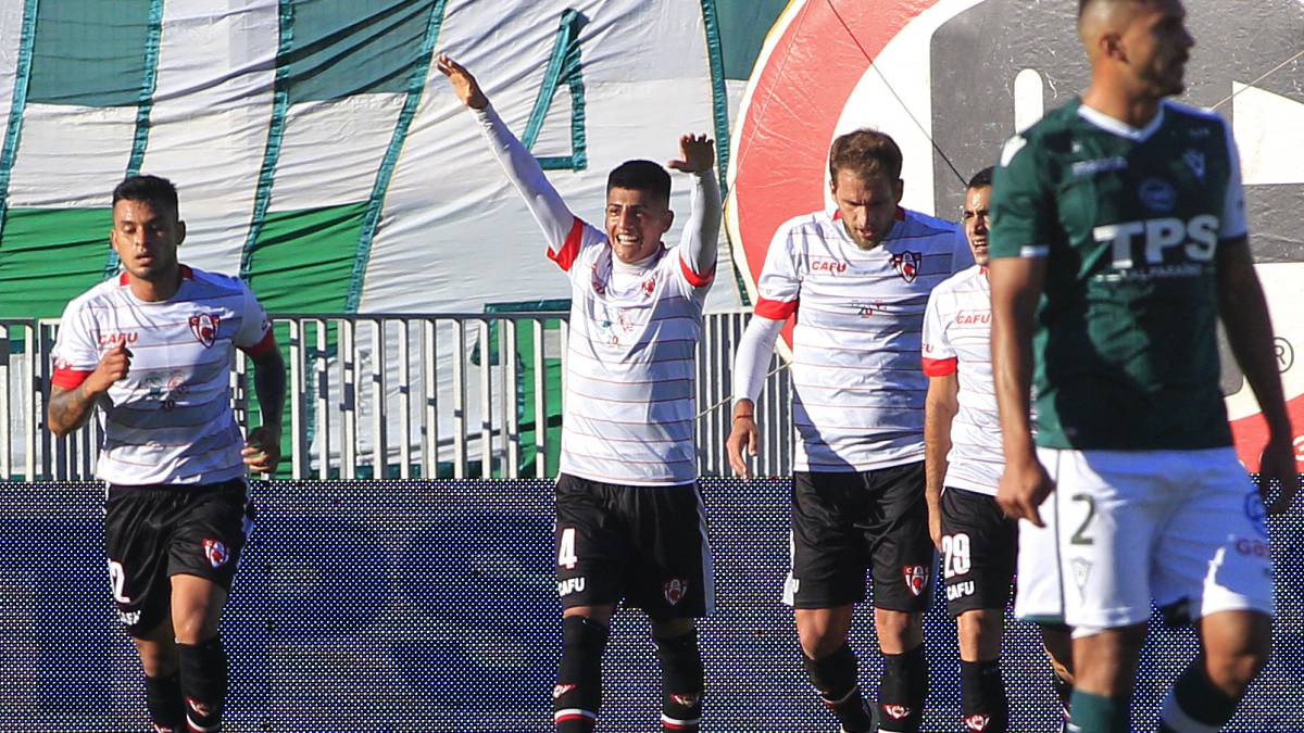 Copiapó goleó a Wanderers de visita y es nuevo sublíder