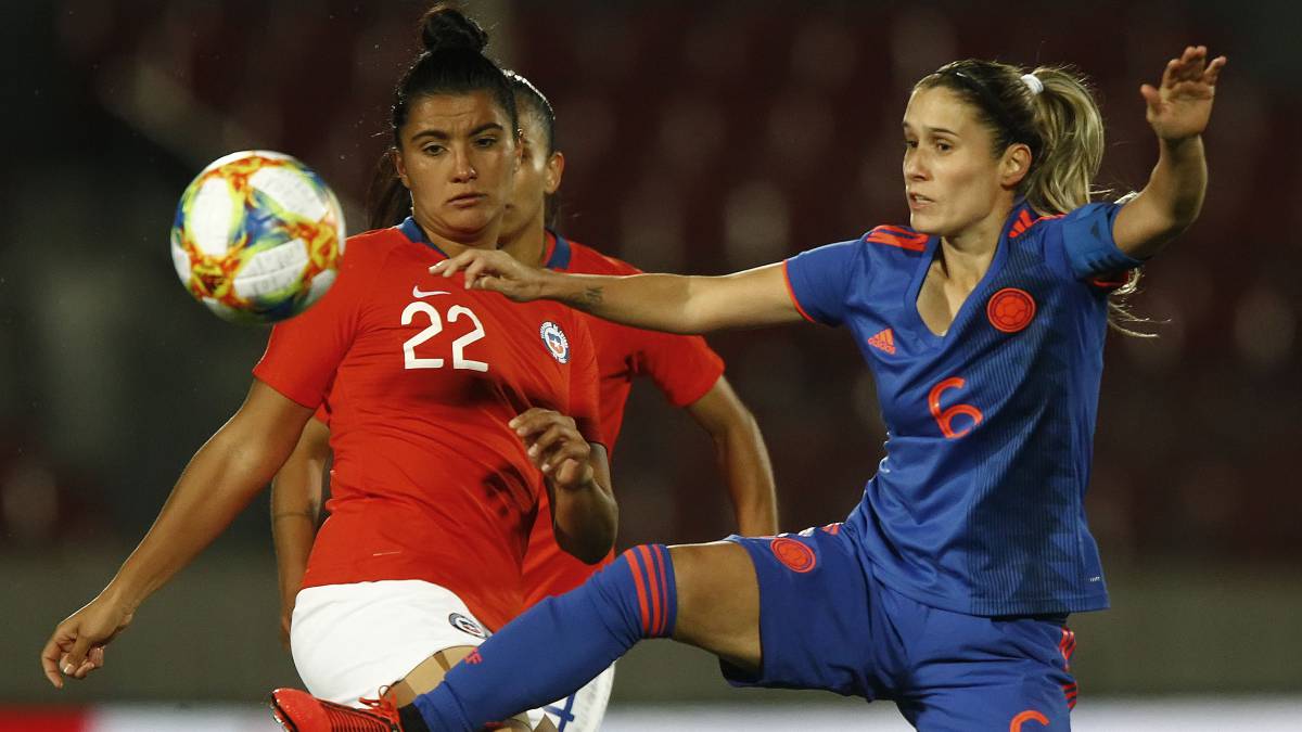 La Roja femenina igualó frente a las cafeteras en su último amistoso internacional previo a la Copa del Mundo. María José Urrutia anotó para las chilenas.