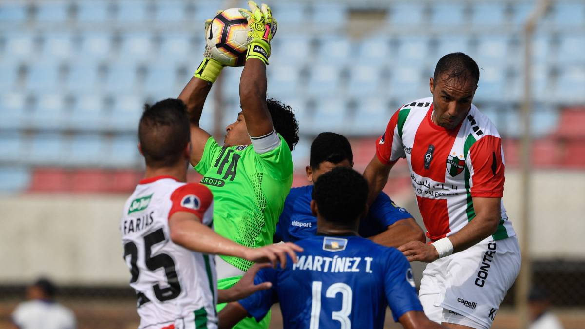 El cuadro de Ivo Basay pecó por la falta de efectividad. Estuvo a punto de volver a Chile con un empate, pero una desinteligencia en el final le dio el triunfo a Zulia.