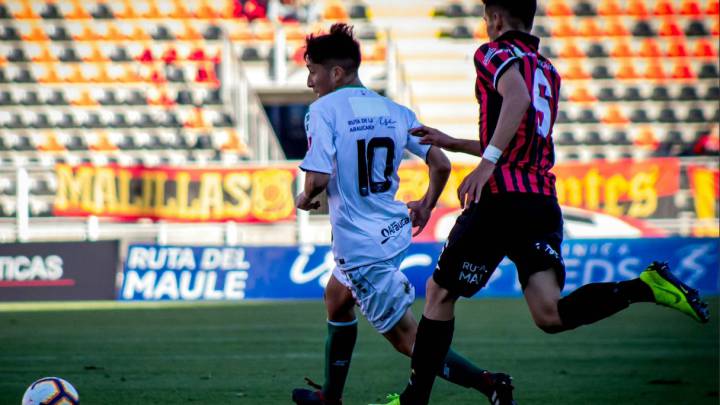En un encuentro disputado por los juveniles de ambos clubes, temucanos y talquinos igualaron 1-1 en el Estadio Fiscal de Talca.