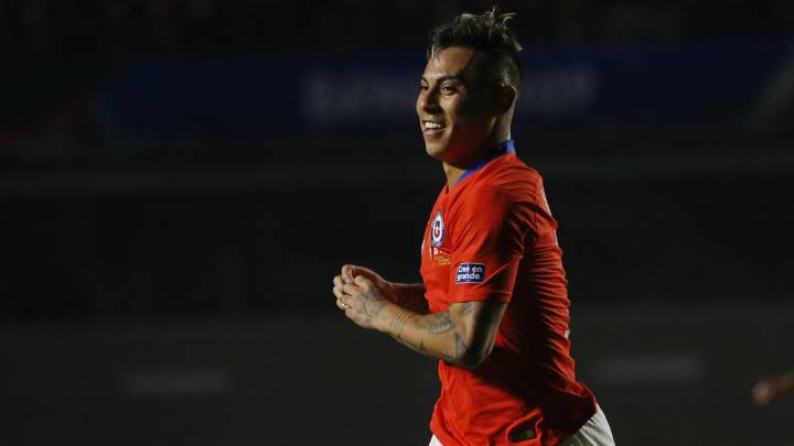 El delantero de la Roja se convirtió, en solitario, en el máximo goleador chileno en Copa América. Superó en este partido a 'Cua Cuá' Hormazábal.