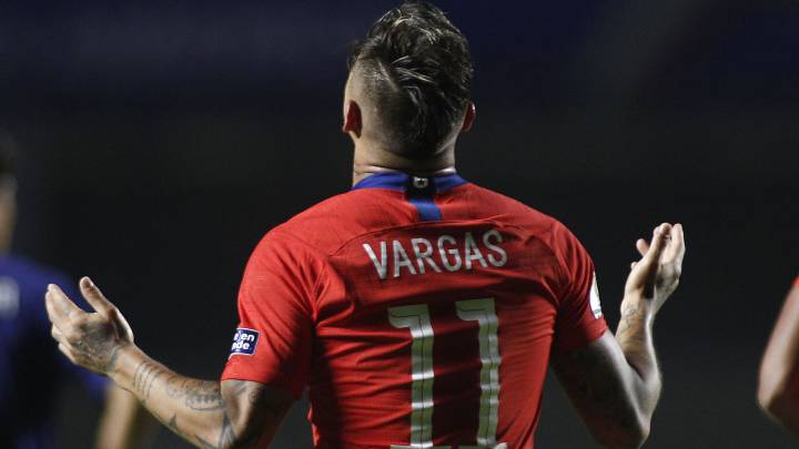 Eduardo Vargas acecha un récord continental de 72 años