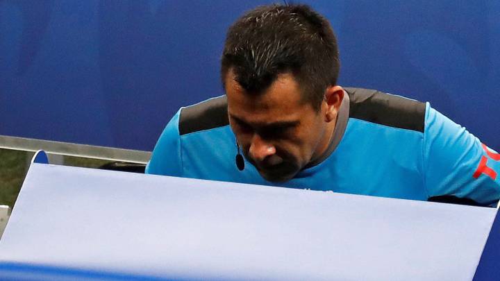 Árbitros chilenos dejan a Brasil sin festejo: VAR anuló dos goles