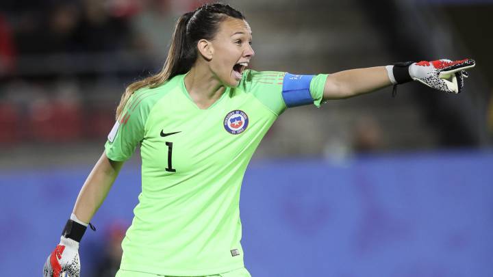 Endler: "Hubiese esperado que le dieran opción a jugadoras con experiencia que están acá"