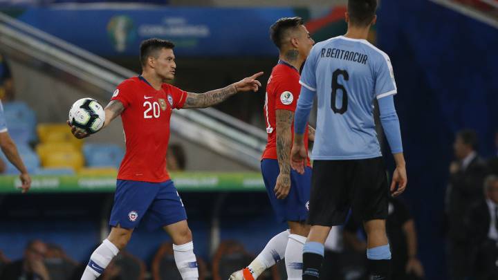 Fuenzalida revela el 'rol secreto' de Aránguiz en la Roja