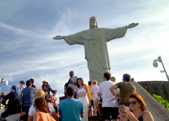 Chilenos y peruanos sueñan con la Copa desde el Cristo Redentor