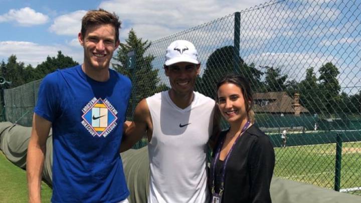 Mientras el español preparaba su partido ante Nick Kyrgios, el chileno se alista para su encuentro en el dobles hoy haciendo pareja con Cristian Garin.