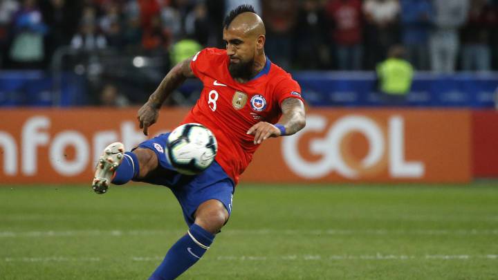 Tras la derrota de la Roja ante Argentina por el tercer lugar de la Copa América, el volante chileno acusó un exceso de protagonismo del paraguayo Mario Díaz de Vivar.