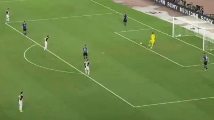 Antonio Conte ya hace notar su mano en el Inter y esta acción ante la Juventus por la International Champions Cup se hizo viral en redes sociales.