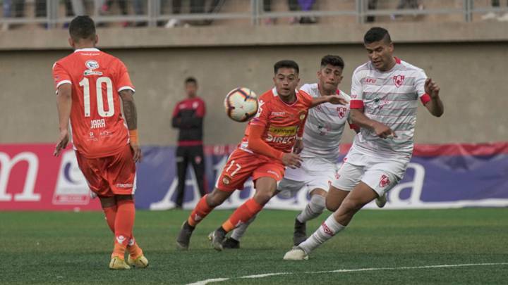 Copiapó fue superior a Cobreloa y alcanzó la cuarta posición del certamen de Primera B. Los loínos, por su parte, siguen punteros, aunque ahora acompañados.