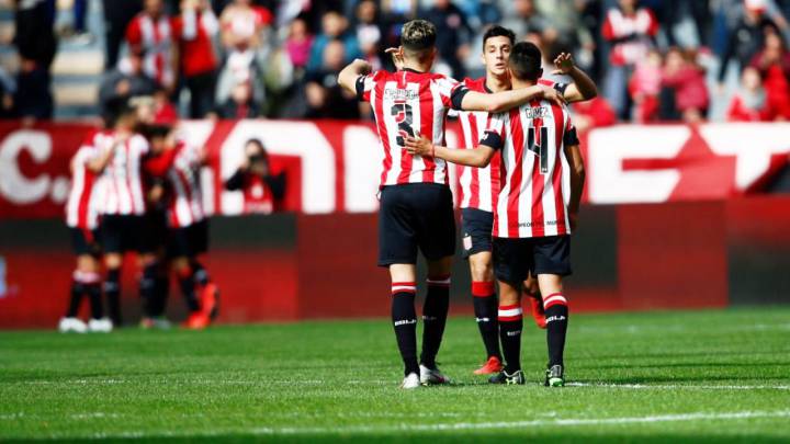 Juan Fuentes jugó sus primeros minutos tras llegar al equipo que dirige Gabriel Milito. Fue triunfo para los 'Pincharratas' por 1-0 ante Aldosivi.