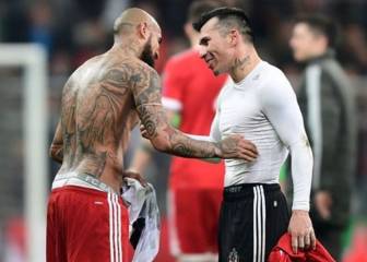 El alegre saludo de Arturo Vidal a Gary Medel por su cumpleaños