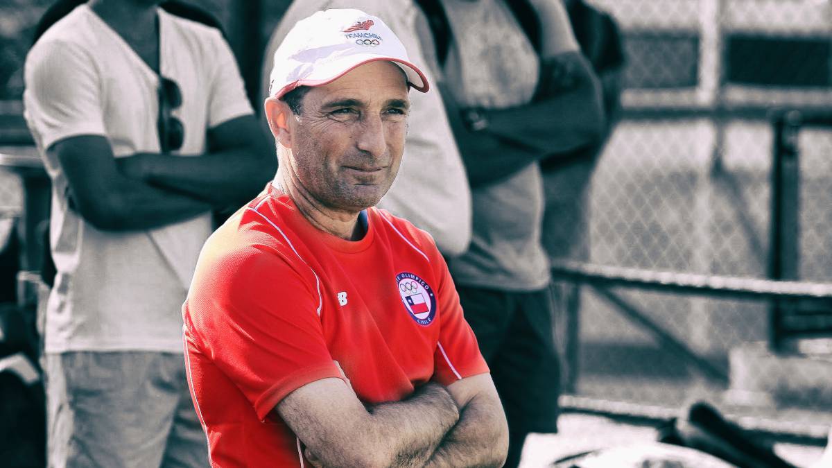 El DT de la Roja femenina de Hockey Césped utiliza videos, documentales y hasta notas de voz para motivar a sus dirigidas: "Tiene un nivel intensidad y una vibración muy alta".