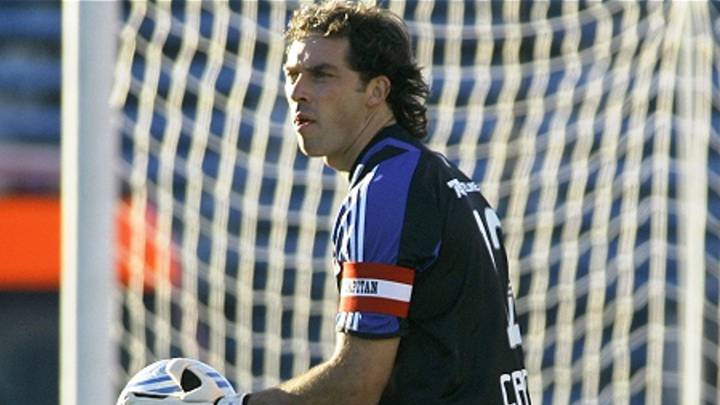 Universidad de Chile fue su penúltimo club como profesional entre 2006 y 2009. Ahí fue suplente de Miguel Pinto antes de finalizar su carrera en Huachipato.