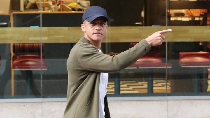 La nueva posición que deberá ocupar Alexis en el United