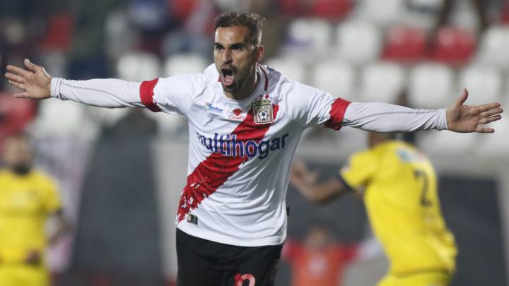 Curicó fue más sólido y logró imponerse en un cerrado partido ante el Campanil para entrar a zona de copas internacionales. Jaime sentenció todo.