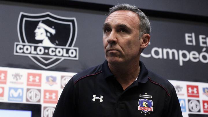 En medio de los días difíciles que vive Iván Morales en Colo Colo, el gerente deportivo de los albos, Marcelo Espina analizó la situación del jugador.