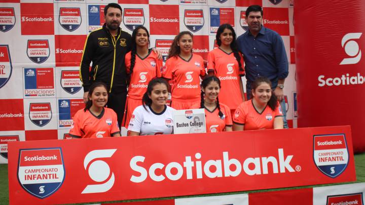 En la primera jornada del Torneo Infantil Scotiabank, se vivió una goleada que perfila a las chicas del Boston College como serias aspirantes al título.